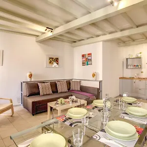 Appartement Three Bedroom Campo Dei Fiori, Rome